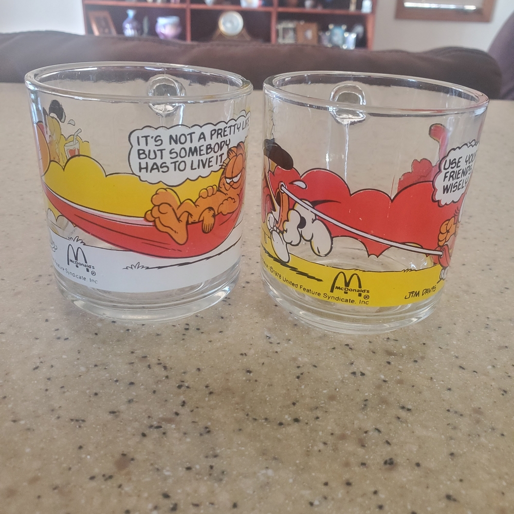 McDonald's Garfield Comic Glasses - Red and Yellow